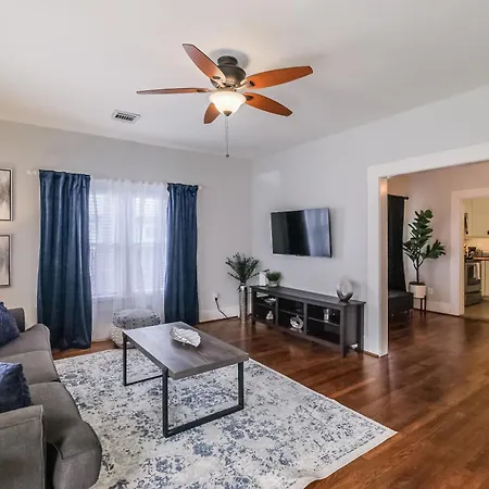 Lindale Charming Home